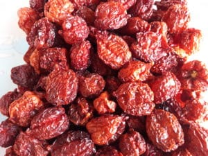 Getrocknete Chili der Sorte "Habanero Rot" vom URfair Produzenten Biogemüse Hautzinger